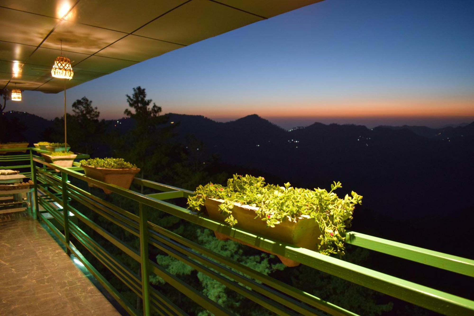 Aachman Nature Valley Resort Mashobra By Naina Staycation- Private Parking - Balcony And Valley View Rooms Шимла Екстериор снимка