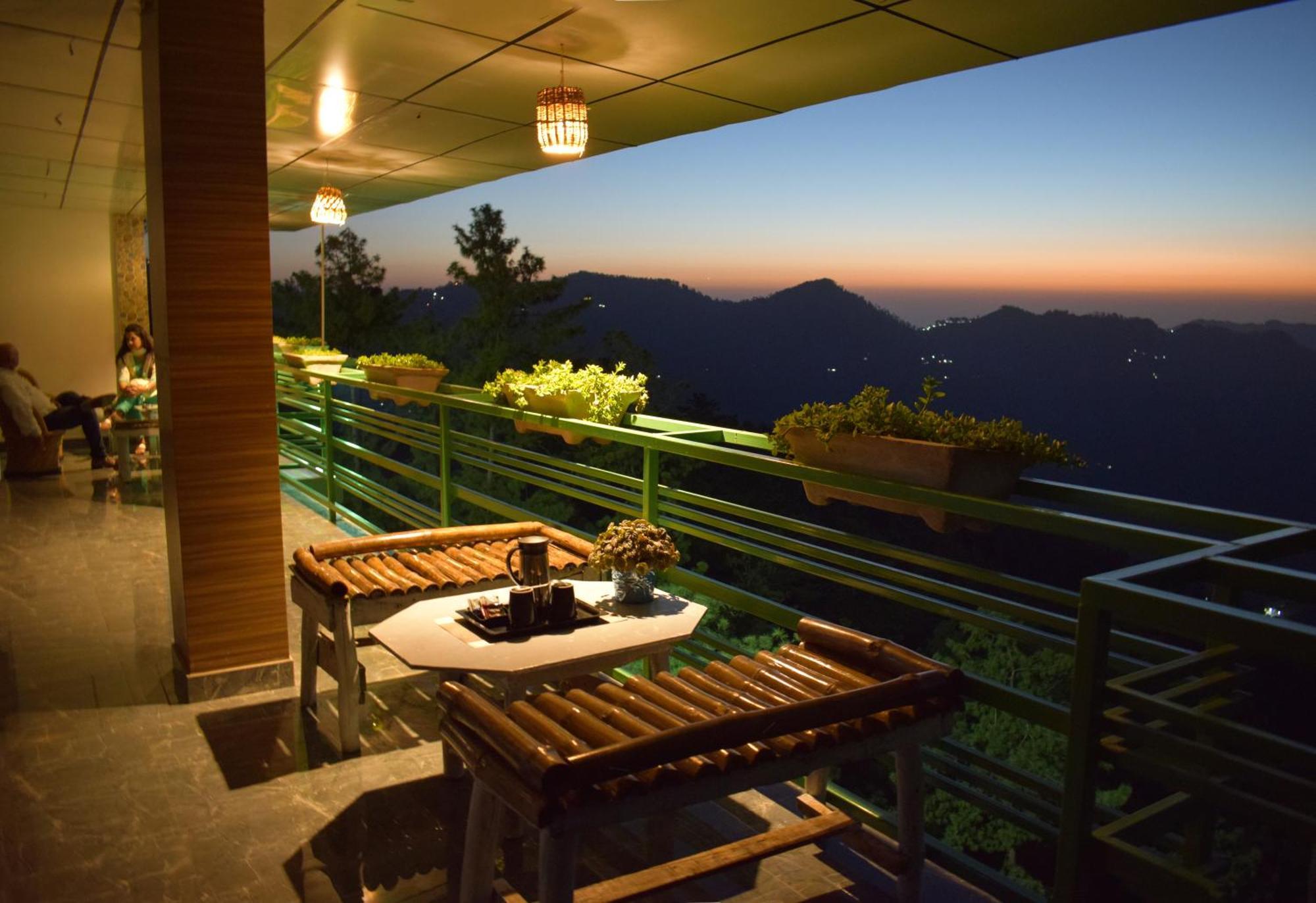 Aachman Nature Valley Resort Mashobra By Naina Staycation- Private Parking - Balcony And Valley View Rooms Шимла Екстериор снимка